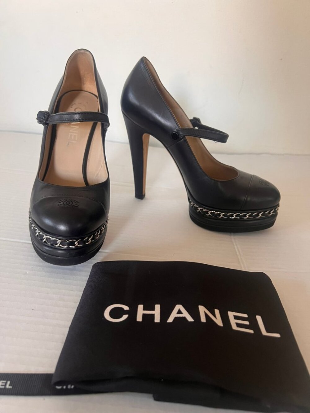 CHANEL CC CAP TOE CHAIN TRIM PLATFORM MARYJANE PUMP SZ 37 / 6.5 US -ADDED STRAP